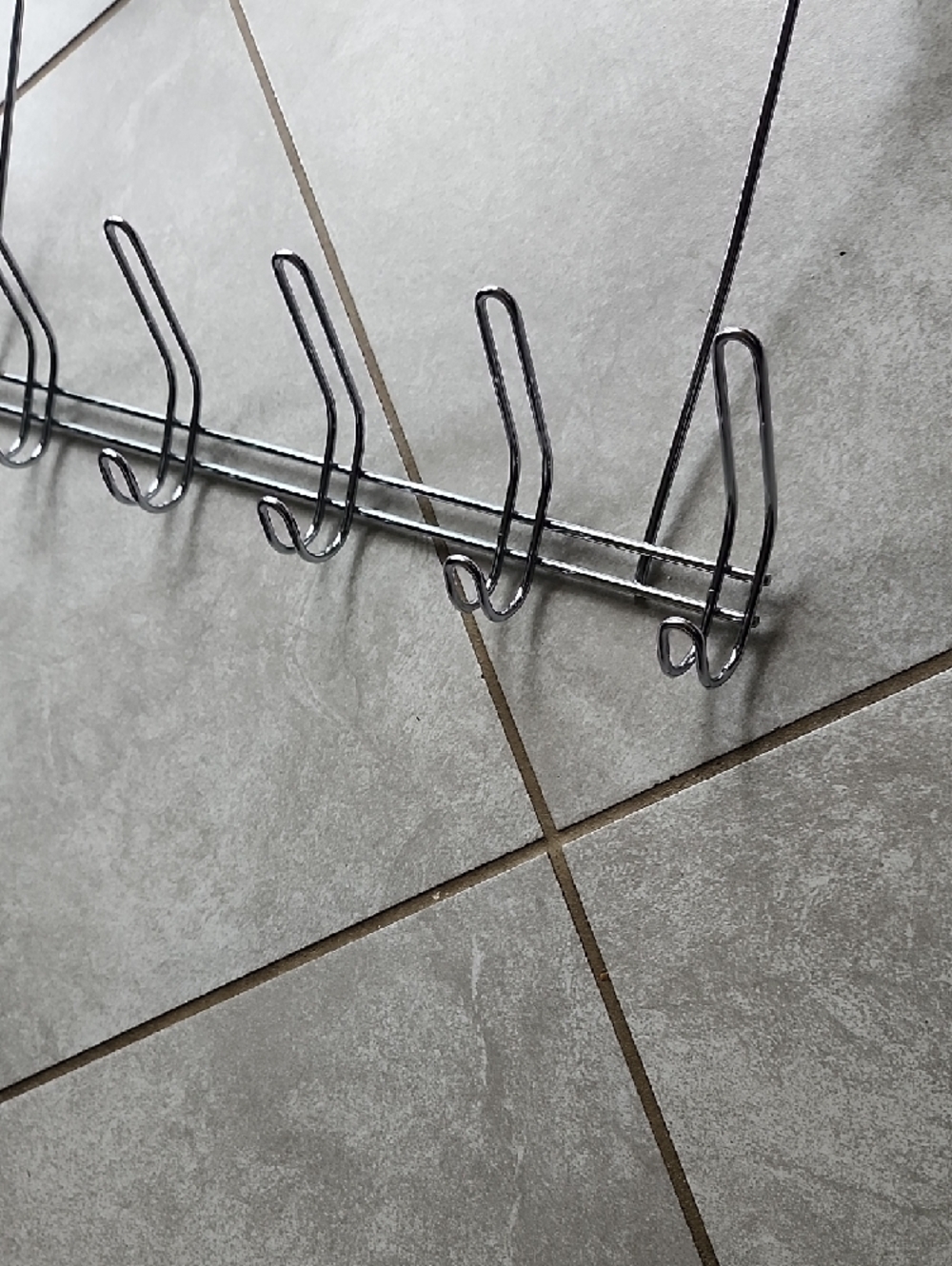 Over-the-Door 6-Hook Metal Silver Tone Wall Rack - Picture 5 of 8